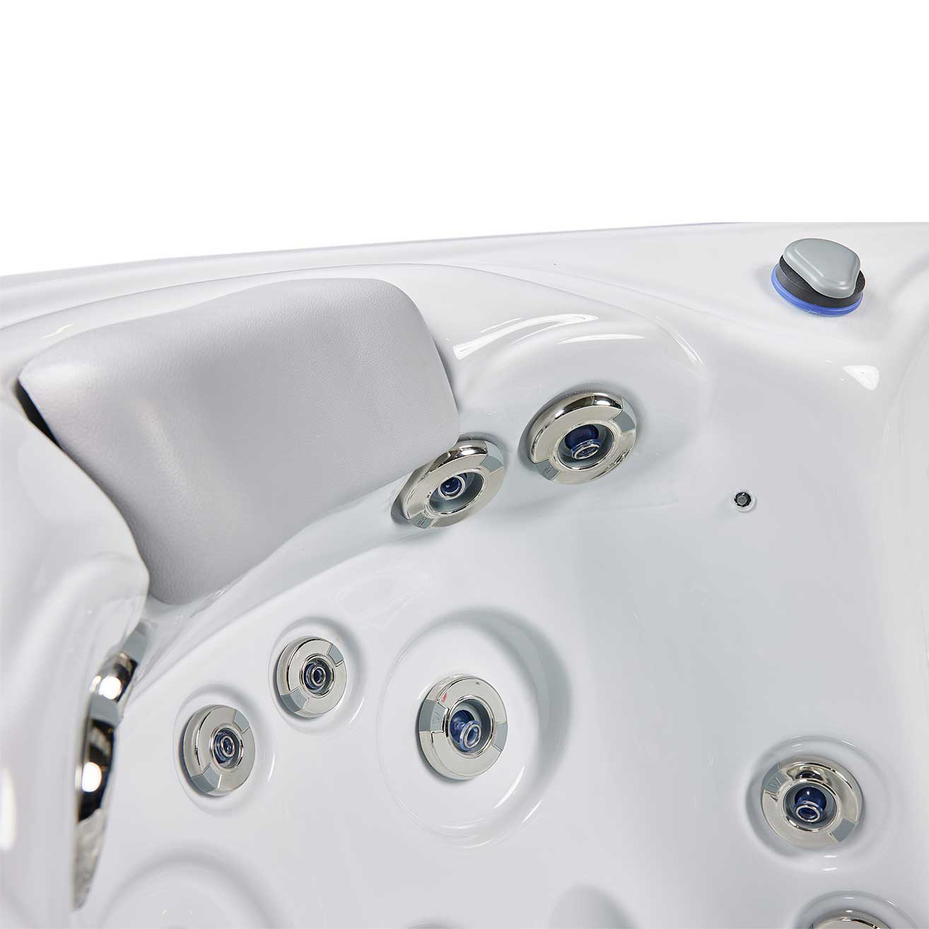 New York Hot Tub - Image 9