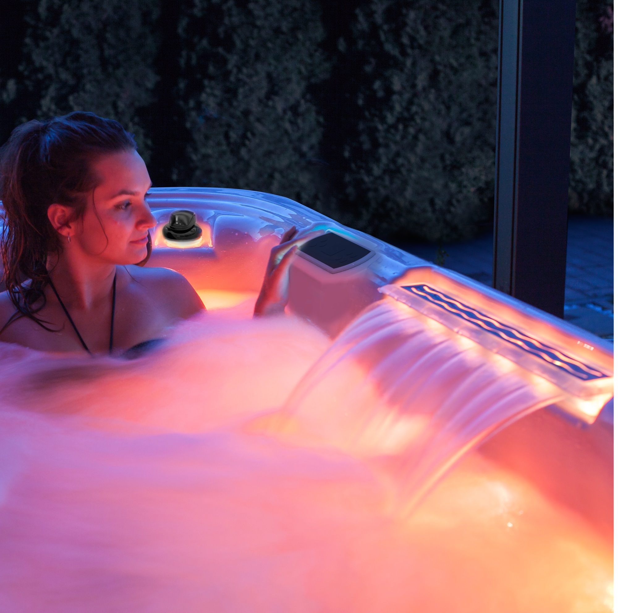 Hollywood Hot Tub - Image 8